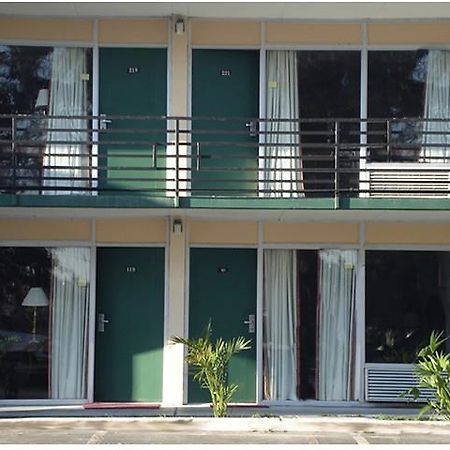 Red Carpet Inn Jesup Εξωτερικό φωτογραφία